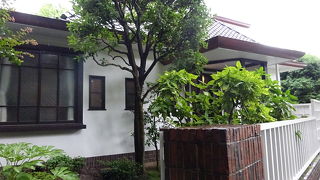 大正時代と思えぬモダンな建造物