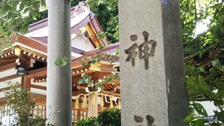 街中にあるが1歩入ると神秘的な雰囲気