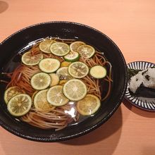 冷すだちそば850円