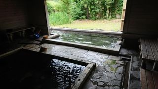 無人の混浴フロ