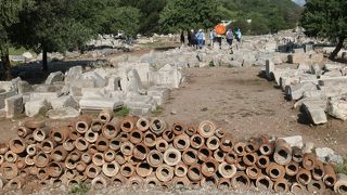 南側入り口を入った所にある公営アゴラ