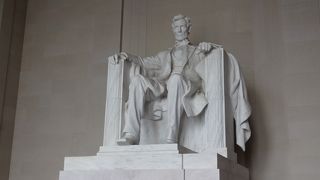 TVで見たのと同じ大きな石像