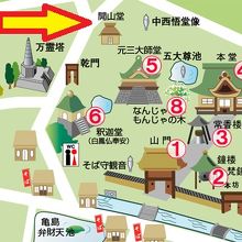 開山堂は、広い深大寺の境内の中で、北側に位置しています。