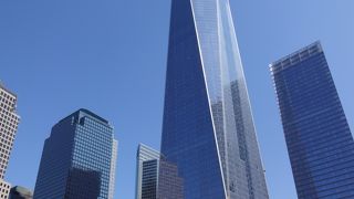 真下から見るとかなり大きい