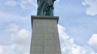 リュクサンブール公園に続き3体目