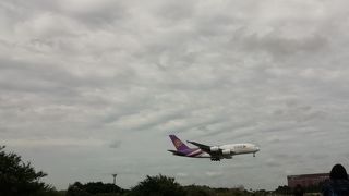 着陸は大きな機体が見えました