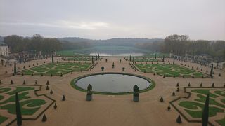 一日使ってようやく回りきれるほどの規模です