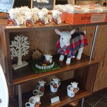 可愛いヤギの人形