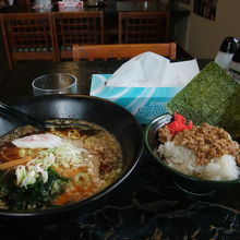 &#37292;油ラーメンのセット