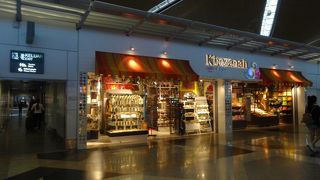 けっこう客引きしつこめです。