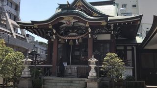 駅から徒歩5分、沢山の種類の御朱印があります。