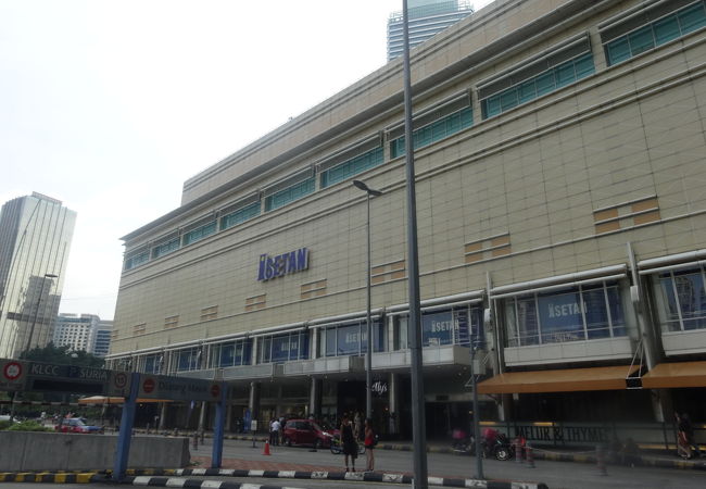 伊勢丹 (KLCC店)        Isetan (KLCC)