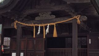 住宅街にある神社