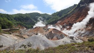 遊歩道を歩いて、中心部まで行ける