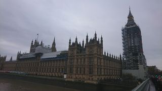 ロンドンでもっとも有名な時計台