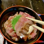 黒川温泉郷で「赤牛丼」美味しかった。