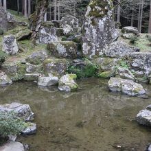 一部だけ池になっていました。