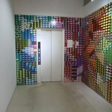 １階のエレベーター前