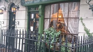 シャーロックホームズファンなら是非