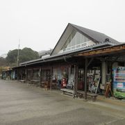 道の駅併設の「お蕎麦屋さん」平日でも賑わっています