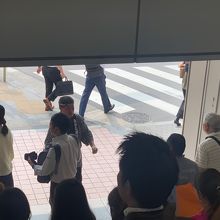 JR浅草橋駅東口のガッツおじさん