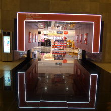 ２階化粧品売り場の入り口