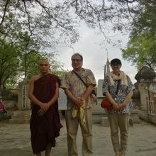 日本人戦没者の慰霊碑を管理されている僧侶