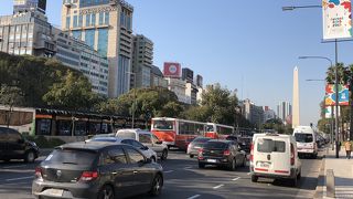 7線もある巨大な通り