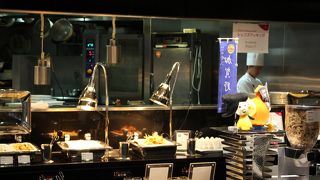 クラウンプラザ金沢ホテル一階にあります