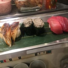 アナゴ、蟹味噌、マグロ赤身