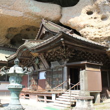 大谷寺本堂