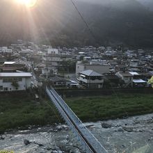 駅前より街を望む