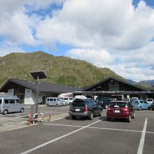 岐阜市から白川郷を経て富山に抜ける国道156号線にある道の駅