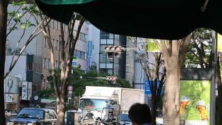 パリの街角にあるよう