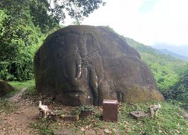 チャンパサック県の文化的景観にあるワット プーと関連古代遺産群