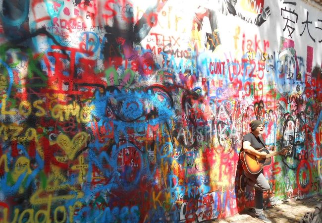 ジョン・レノンの壁