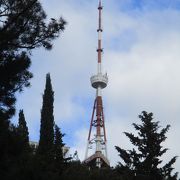 ムタツミンダ山頂にあるテレビ塔です。