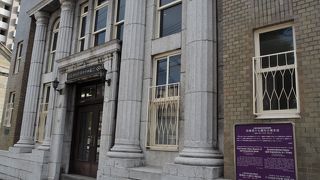 旧北陸銀行であり、北陸との結びつき