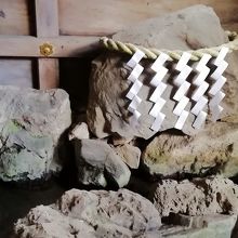 閼伽井屋の霊泉です