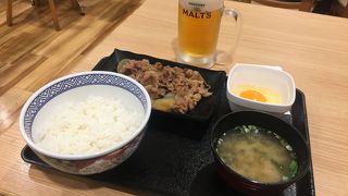 牛皿定食に生ビール！