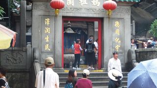 マカオの名前の由来になった中国式寺院