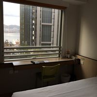 チラリと海が見えるのはいいですね