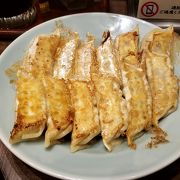 みんみんでおなか一杯に餃子を頂きました。