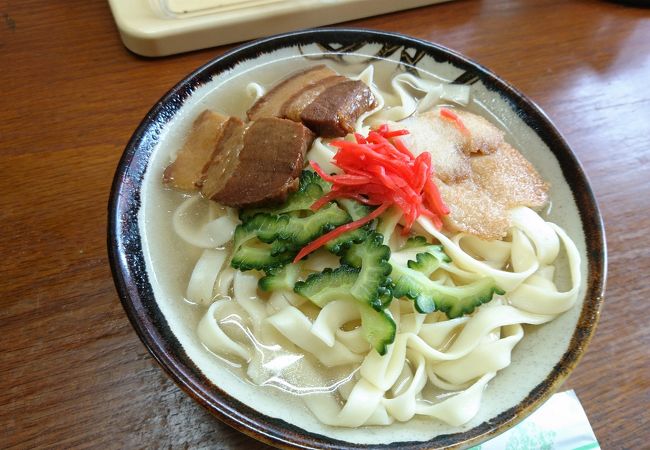 平打ち&#40629;の沖縄そば