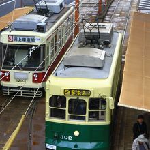 路面電車が通る風景はレトロです