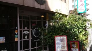 九州最古の喫茶店で名物を味わう