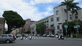 車の往来も多くはなく、どことなくのんびりとした雰囲気でした。