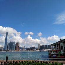 香港島側のスターフェリー乗り場