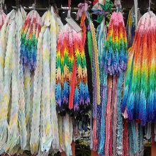 たくさんの千羽鶴。