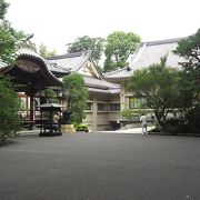 吉祥寺にある大きな寺